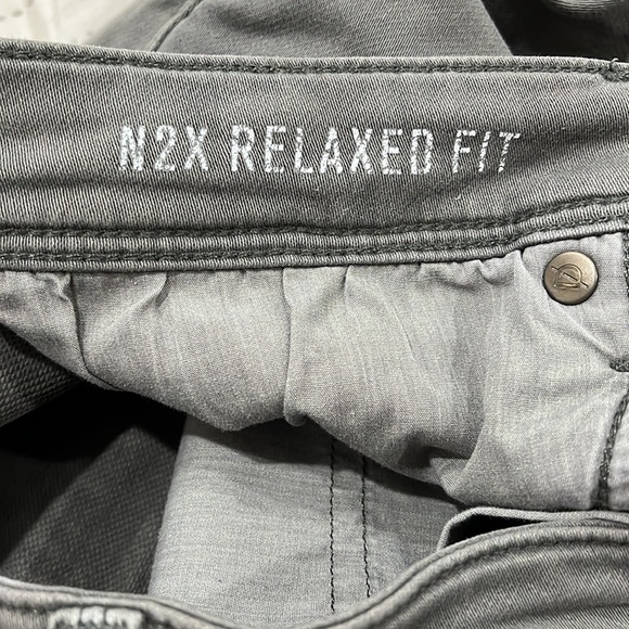 DU/ER N2X Relaxed Fit Soft Stretch Odor Sweat Resistant Gray Chino Pants 32x28 - Picture 8 of 9